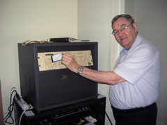 Resident with an electronic carillon