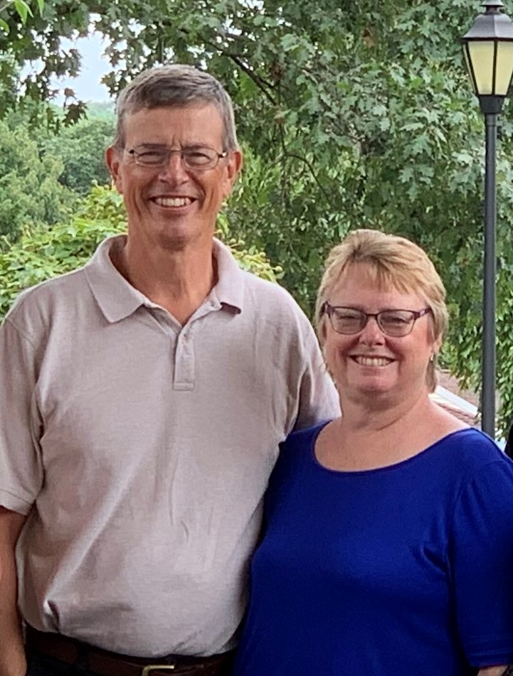 Bruce and Linda Chadbourne smiling together